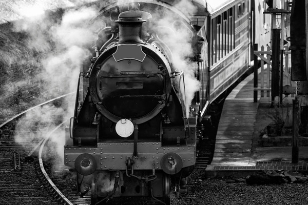 From Steam to Steel: How Rivets Drove the Railway Boom 